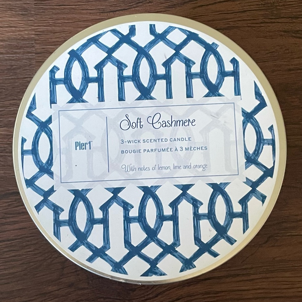 Pier 1 Imports Soft Cashmere Candle Lemon Lime Orange Hints 13.9 oz